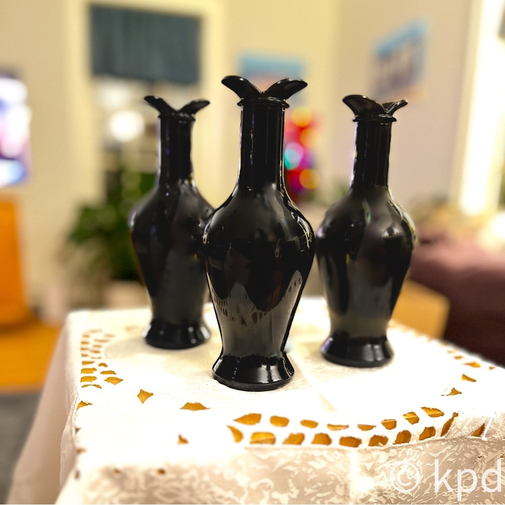 Vintage Trio of Italian Vetreria Etrusca Italy Glass Olive Oil Bottles Saturnia